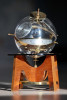 Немецкая настольная метеостанция "Спутник" на деревянном основании - Оригинальная Немецкая настольная метеостанция "Спутник", состоящая из барометра, гигрометра и термометра. Этот комбинированный прибор в стиле "Ретро" был произведен в 60-х годах 20 века. Метеостанция - отличный подарок любителю ретро стиля, прекрасный биз