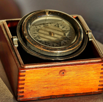 Антикварный морской компас «WILCOX, CRITTENDEN & Co., Inc.» с историей