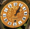 Немецкие винтажные настенные полочные часы с боем - Необычный ценный подарок шефу руководителю с доставкой ДариАнтик: винтажные настенные полочные часы с боем, которым всегда найдётся место в рабочем кабинете.