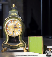 Немецкие винтажные настенные полочные часы с боем