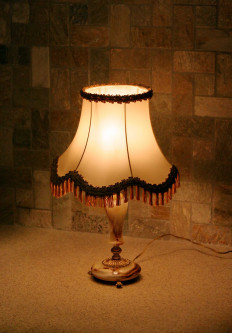 Антикварная лампа ночник с абажуром на основании из оникса