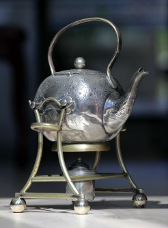 Антикварный яхтенный чайник с горелкой: серебрение, второй половины 19 века