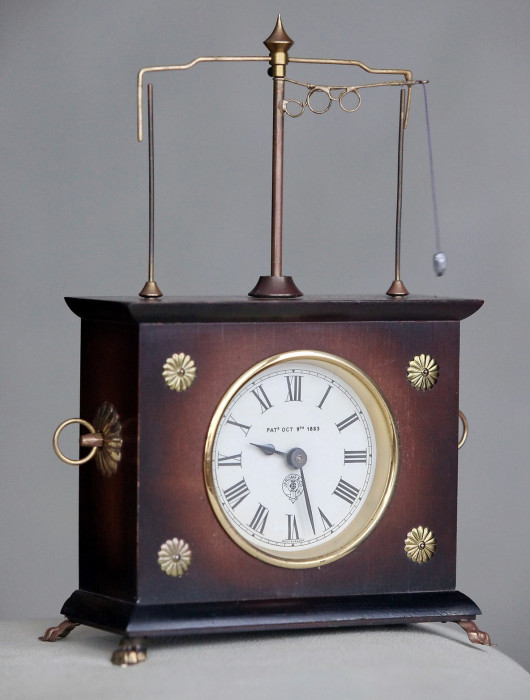 Раритет! Винтажные часы с летающим маятником (США) Подарок который удивит даже Президента - раритетные винтажные часы с летающим маятником, единственный доступный экземпляр! 