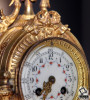 Антикварные каминные часы из Франции: бронза, эмаль "клуазонне", 19 век - Редкие Французские старинные антикварные каминные бронзовые часы с красивым часовым и получасовым боем - оригинальный элемент для оформления любого интерьера. Купите антикварные Французские каминные часы с боем в подарок руководителю, священослужителю, ху