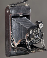 Старинная фотокамера Eastman Kodak в оригинальном футляре