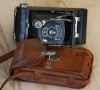 Старинная фотокамера Eastman Kodak в оригинальном футляре - Эксклюзивный бизнес сувенир - старинный антикварный  фотоаппарат Eastman Kodak модель NO.1 POCKET KODAK JR. в оригинальном состоянии. Купить элитный бизнес подарок или ценный подарок блогкру журналисту корреспонденту на юбилей старинный фотоаппарат в пода