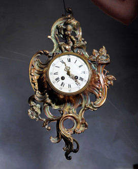 Антикварные настенные часы с боем в стиле "Рококо"