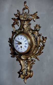 Антикварные бронзовые настенные часы в стиле Рококо