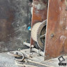 Механизм этих часов пребывает в состоянии, соответствующем его почти 300-летнему возрасту. Обилие пыли, грязи и коррозии - визитная карточка таких "старичков".

